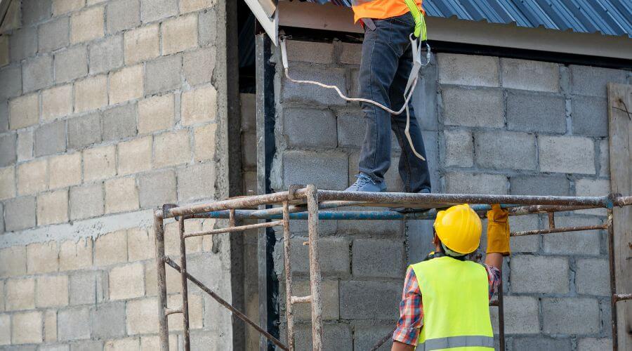 Professional residential roofers in Pilot Knob, MO